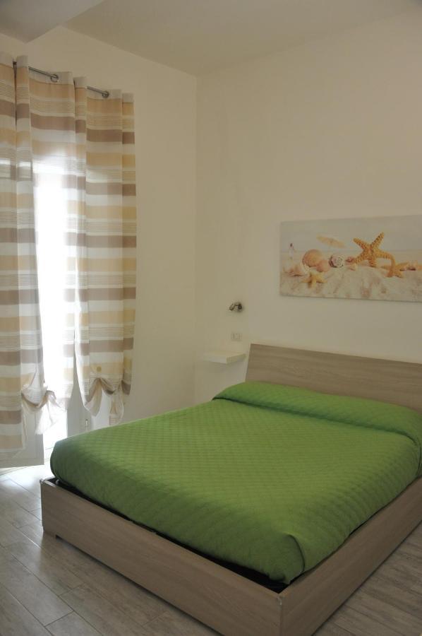 Brezza Di Mare Gaeta B&B Экстерьер фото