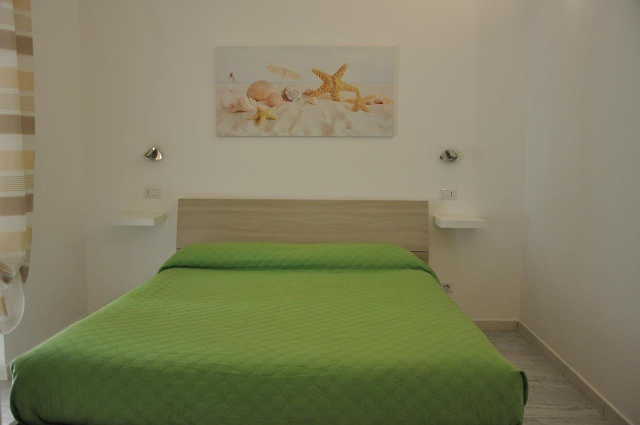 Brezza Di Mare Gaeta B&B Экстерьер фото